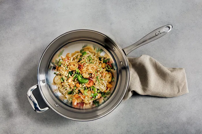 Cosy & Trendy Wok Classique en acier inoxydable, diamètre 30 cm, pour tous feux dont induction - Avec graduations et trou de vapeur