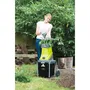 Ryobi Broyeur de végétaux électrique 2500 W RSH2545B - Capacité de broyage 45 mm, ratio 10:1, bac 40 L, plateau porte-couteaux