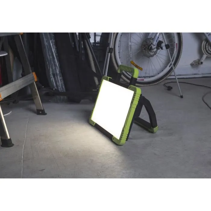 GAO Projecteur LED de Chantier 30W 3000 Lumens IP54 avec Câble 3 mètres, Prise NF et Interrupteur pour Éclairage Extérieur Robust