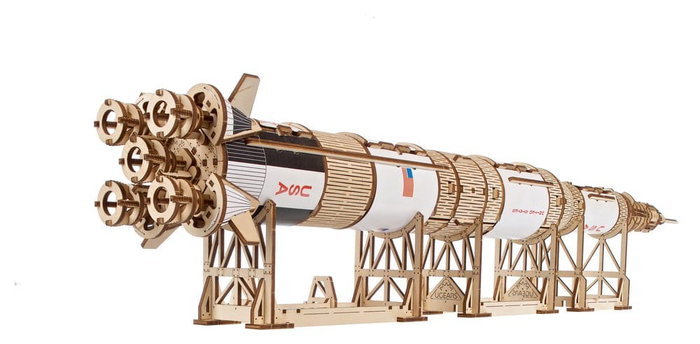 Ugears Maquette en bois Saturn V NASA Ugears Maquette en bois Saturn V NASA