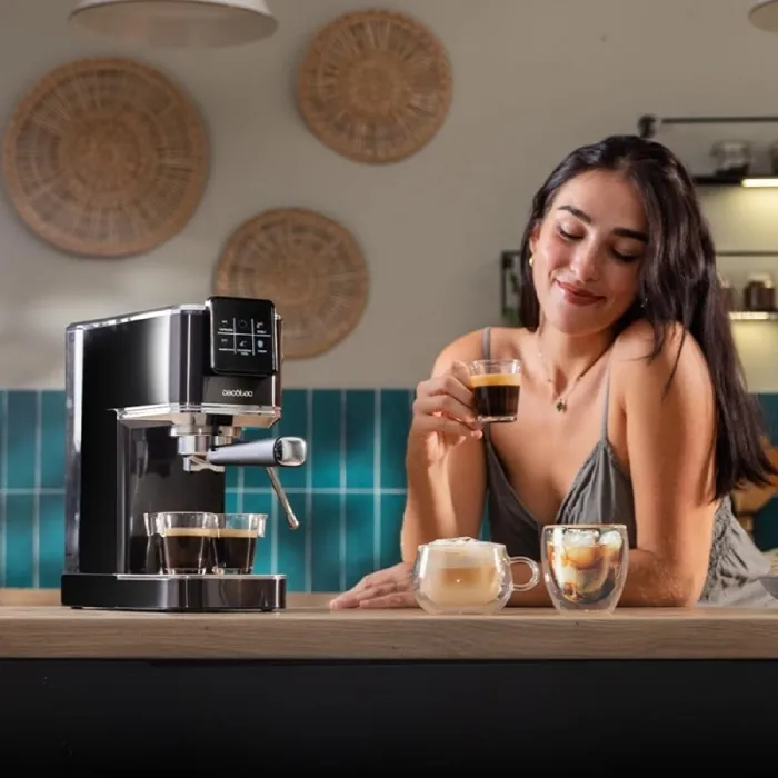 Cecotec Machine à Café Cafelizzia ColdBrew - Expresso Cappuccino Café Froid - 1350W 20 Bars 1,2L Noir