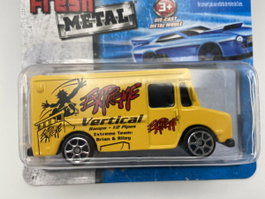 Maisto Fresh Metal Panel Truck, Voiture jouet Jaune 1:64