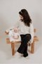 Muñecas Arias Poupée Elegance Andie Rose de 40 cm avec coussin, poupée lestée pour enfant de 3 ans et plus - Jeu en espagnol