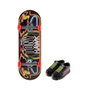 Mattel Mini Skateboard Hot Wheels avec Chaussures - 10 cm - Modèles Variés - Langue: Espagnol, Portugais