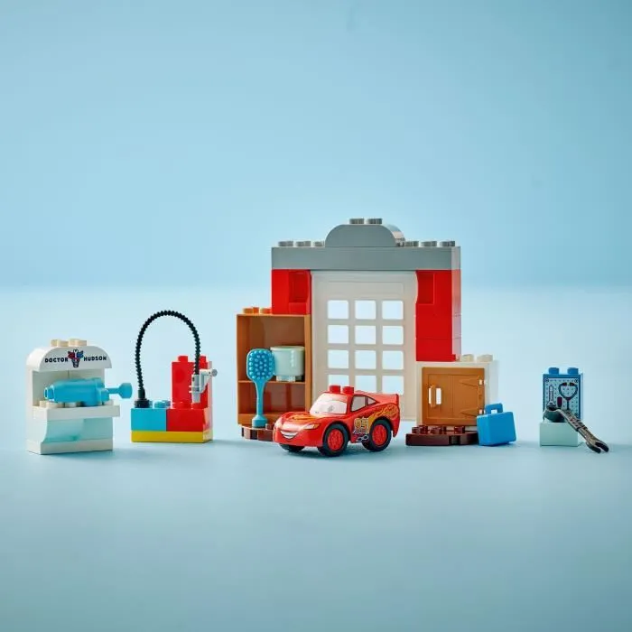 LEGO DUPLO Disney et Pixar Cars 10456 - La Visite De McQueen Au Garage De Doc - Jeu De Construction Pour Enfants Dès 2 Ans