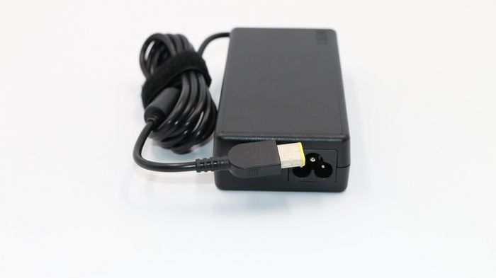 Lenovo Adaptateur secteur 135W pour ThinkPad Lenovo Adaptateur secteur 135W pour ThinkPad