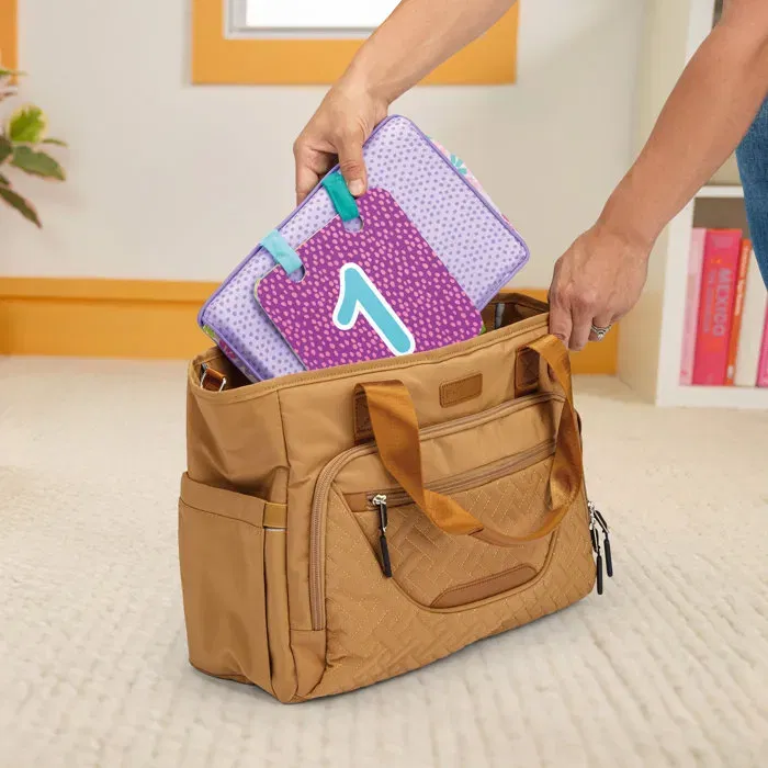 Bright Starts Treetop Bloom Tapis d'éveil pliable bébé rose jungle, arche de jeux avec 5 jouets, miroir, cartes, boulier et anneau de dentition, pour nouveau-né et plus