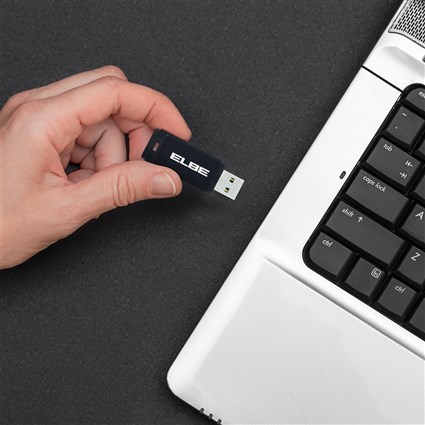Elbe USB3-128 - Clé USB 3.0 128 Go, Haute Vitesse, Capacité pour 4000 Photos et 60 Films, Noir