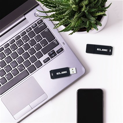 Elbe USB3-128 - Clé USB 3.0 128 Go, Haute Vitesse, Capacité pour 4000 Photos et 60 Films, Noir