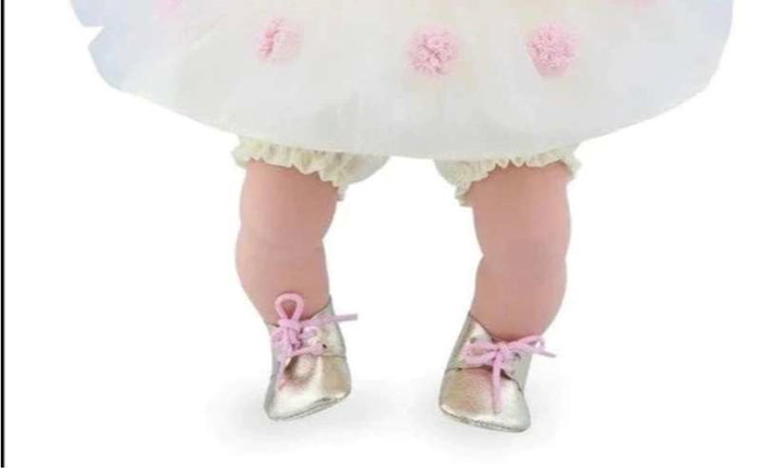 Marina & Pau - Alina Party - Poupée en boîte corps souple 45 cm - Langue espagnol - Jouet enfant dès 3 ans Marina & Pau - Alina Party - Poupée en boîte corps souple 45 cm - Langue espagnol - Jouet enfant dès 3 ans