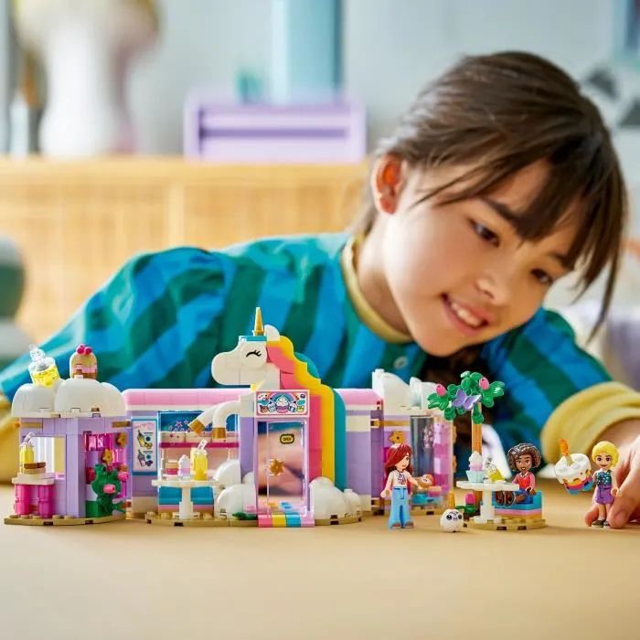 LEGO Friends 42684 Le Café Licorne - Jeu de Construction pour Enfants à Partir de 6 Ans avec Mini-Poupées et Accessoires