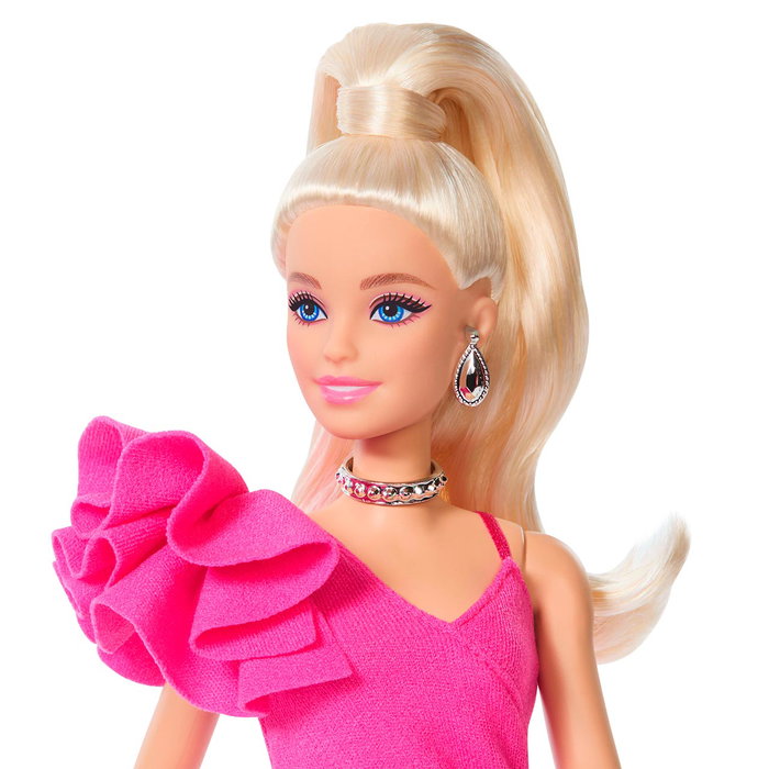 Mattel Barbie Deluxe avec robe rose asymétrique Mattel Barbie Deluxe avec robe rose asymétrique