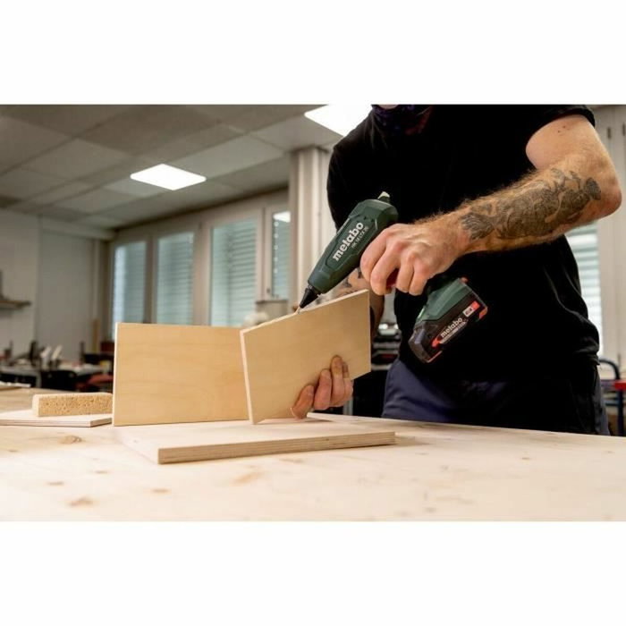Metabo HK 18 LTX 20 - Pistolet à colle chaude sans fil 18 V avec MetaBOX 145