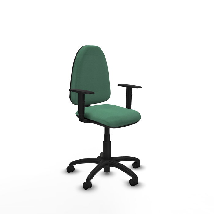 Chaise de bureau Aýna avec mécanisme de contact permanent de base, recouverte de tissu vert émeraude. Équipée d'une base en polyamide noir, d'accoudoirs 1D et de roulettes en nylon de 50 mm. Chaise de bureau Aýna avec mécanisme de contact permanent de base, recouverte de tissu vert émeraude. Équipée d'une base en polyamide noir, d'accoudoirs 1D et de roulettes en nylon de 50 mm.