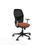 Chaise Alfera Synchrone/Traslack Maille/tissu Marron Maille Noir Base en nylon noir Accoudoirs noirs et blancs Sans appui-tête Roulettes 65mm pour moquette