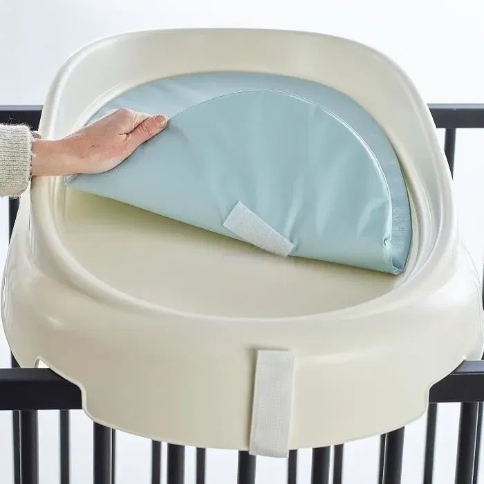 Thermobaby Plan à langer Vasco - Plan à langer fonctionnel et ergonomique pour bébé, Sécurisé et confortable Thermobaby Plan à langer Vasco - Plan à langer fonctionnel et ergonomique pour bébé, Sécurisé et confortable