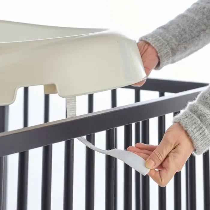 Thermobaby Plan à langer Vasco - Plan à langer fonctionnel et ergonomique pour bébé, Sécurisé et confortable Thermobaby Plan à langer Vasco - Plan à langer fonctionnel et ergonomique pour bébé, Sécurisé et confortable