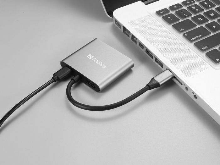 Sandberg Dock USB-C à 2 ports HDMI avec port de charge PD, port USB-A et boîtier aluminium