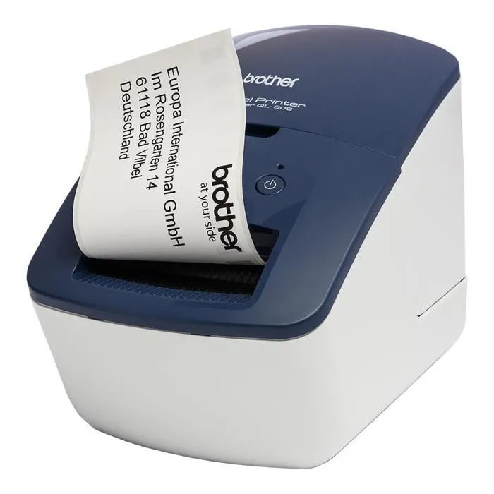 Brother QL-600 Imprimante d'étiquettes professionnelle bleue, 62 mm large, 44 étiquettes/min, 300x600 dpi, Auto cut, idéale pour petite entreprise et travail à domicile Brother QL-600 Imprimante d'étiquettes professionnelle bleue, 62 mm large, 44 étiquettes/min, 300x600 dpi, Auto cut, idéale pour petite entreprise et travail à domicile