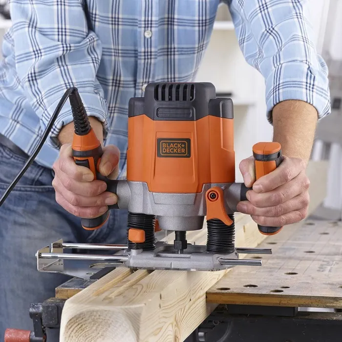 Black+Decker KW1200EKA Défonceuse filaire 1200W avec coffret et 6 fraises