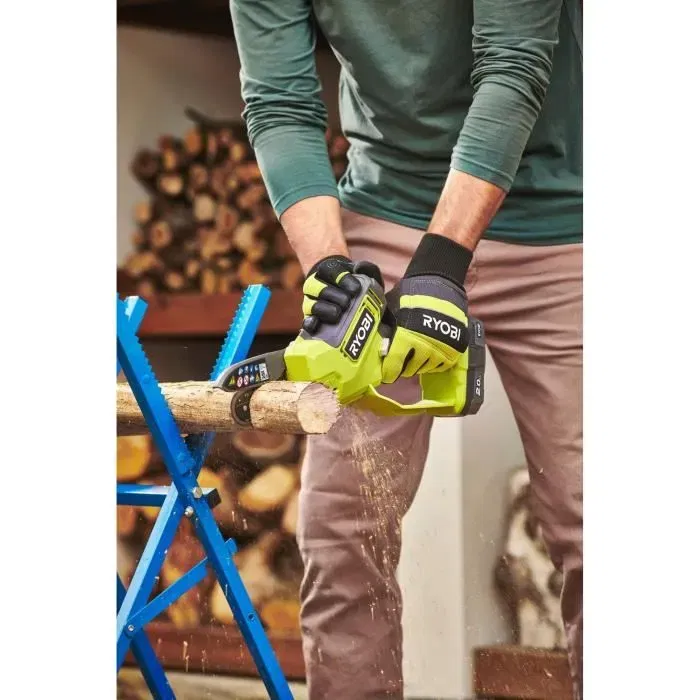 Ryobi RY18PSX10A-0 Élagueur à main sans fil 18V Brushless, guide chaîne 10 cm, vitesse de coupe 6 m/s, tendeur sans outil Ryobi RY18PSX10A-0 Élagueur à main sans fil 18V Brushless, guide chaîne 10 cm, vitesse de coupe 6 m/s, tendeur sans outil