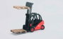 Bruder Carretille élévatrice Linde H30D avec 2 palettes