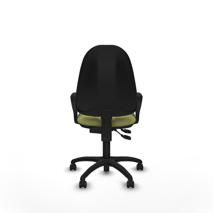 Chaise de bureau Algarra avec mécanisme à double poignée à contact permanent, recouverte de tissu vert olive. Équipée d'une base en polyamide noir, d'accoudoirs fixes et de roulettes autobloquantes