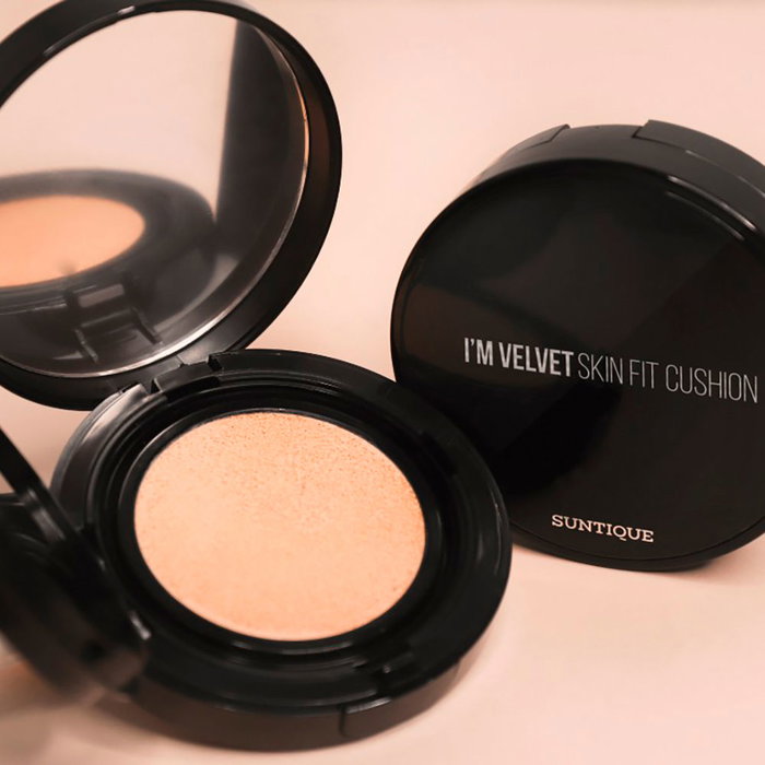 Suntique I'M VELVET skin fit coussin SPF50+ 12g - BB crème vegane hydratante anti-rides avec Acide Hyaluronique pour peaux sensibles