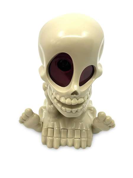 Famosa - Jeu de société Johnny Calavera - Jeu de tir avec squelette et pistolets pour projeter des fantômes - Langue : Espagnol Famosa - Jeu de société Johnny Calavera - Jeu de tir avec squelette et pistolets pour projeter des fantômes - Langue : Espagnol