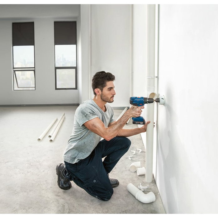 Bosch Professional GSB 18V-21 Perceuse-visseuse à percussion sans fil avec 2 batteries 2,0Ah et L-BOXX
