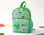 KioKids Mochila Sac à dos pour école et crèche 4.6L Vert - Sac léger spacieux avec 2 poches à fermeture, étiquette intérieure et sangle ajustable, collection Kiokids Vuelta al cole