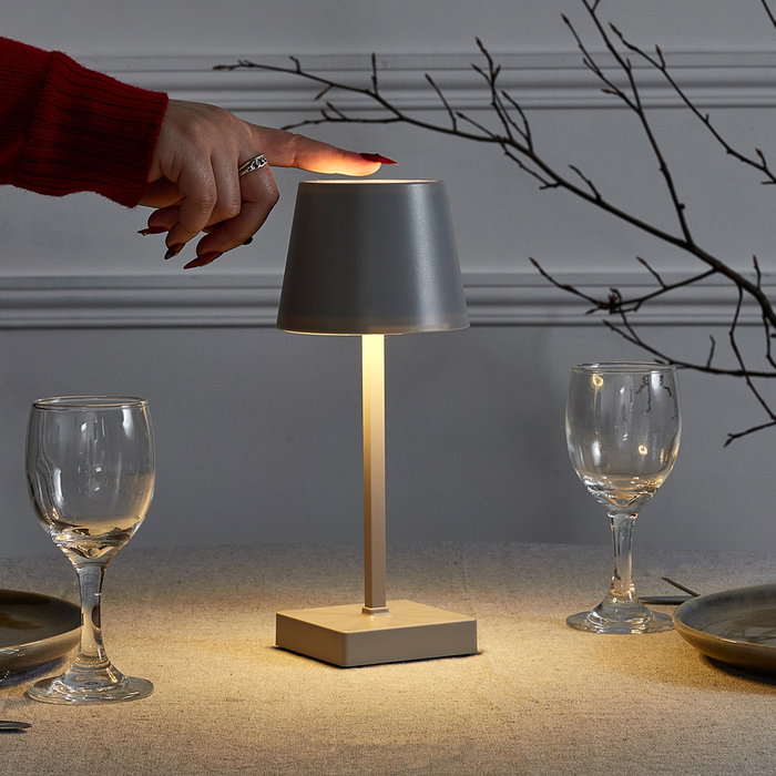 Home Deco Factory Lampe LED Tactile Gris Argenté