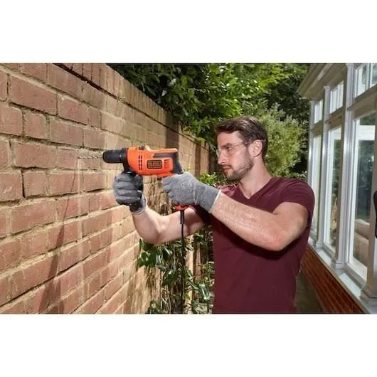 Black+Decker BEH200K-QS Perceuse à percussion 500 W Mandrin 13 mm - Vitesse variable pour bois acier béton