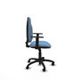 Chaise de bureau Algarra avec mécanisme de contact permanent de base, recouverte de tissu bleu ciel. Équipée d'une base en polyamide noir, d'accoudoirs 1D et de roulettes pour parquet.