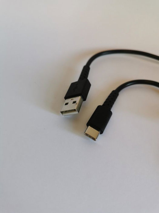 CMATE Câble USB-C vers USB-A de charge et synchronisation - 1 mètre CMATE Câble USB-C vers USB-A de charge et synchronisation - 1 mètre