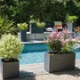 EDA - Volcania - Pot de fleurs carré 57 L pour Intérieur et Extérieur - Décoration Pierre - 49.5 x 49.5 x 49.5 cm - Gris Anthracite - Label Origine France Garantie