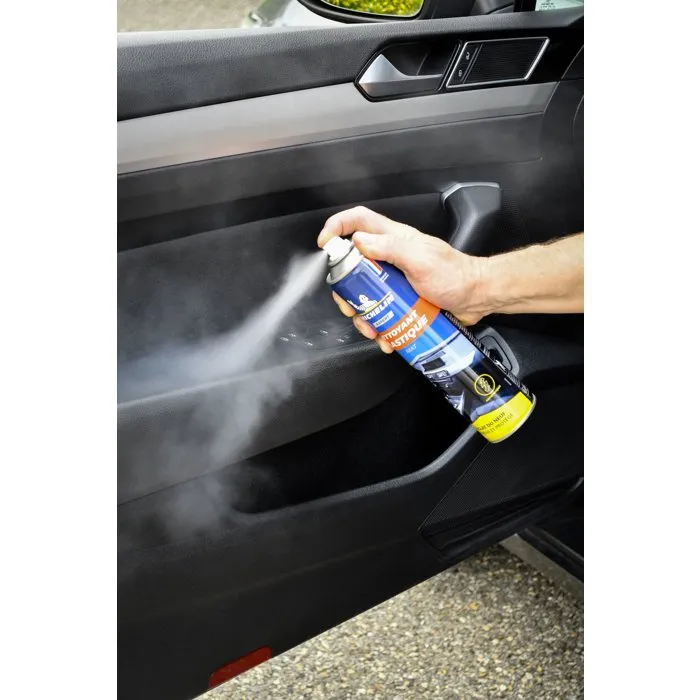 Michelin Nettoyant Plastique Mat - Nettoie, Rénove et Protège Tous Plastiques Intérieurs Mats et Satinés