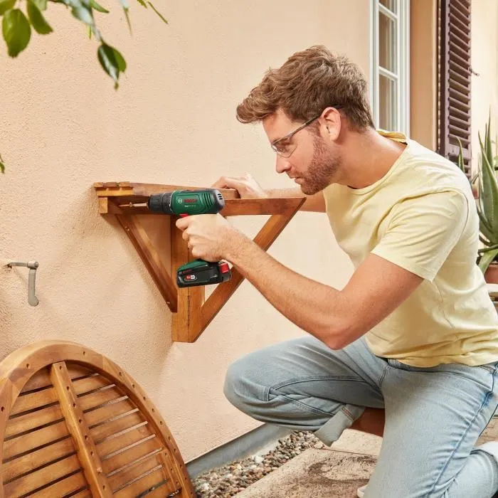 Bosch Perceuse Visseuse EasyDrill 18V-40 (2x 1,5Ah) sans fil avec 2 vitesses, mandrin 13 mm, 20 niveaux de couple et coffret de transport