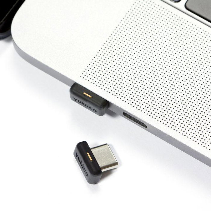 Yubico YubiKey 5C Nano FIPS 140-2 Noir