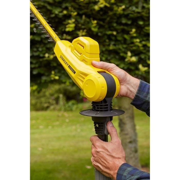 Stanley Fatmax Taille-haie sur perche 18V avec batterie 4Ah et chargeur