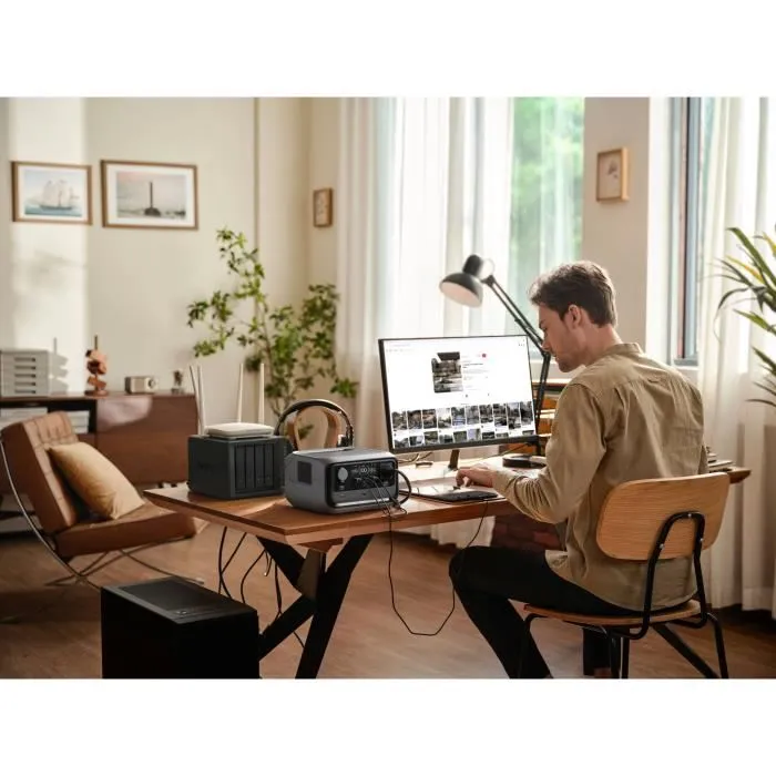 Ecoflow - Station d'énergie portable River 3 Plus - 2674W - 2048Wh - Recharge rapide - 9 ports (USB-C, USB-A, AC) - Bluetooth/Wi-Fi - Noir/gris Ecoflow - Station d'énergie portable River 3 Plus - 2674W - 2048Wh - Recharge rapide - 9 ports (USB-C, USB-A, AC) - Bluetooth/Wi-Fi - Noir/gris