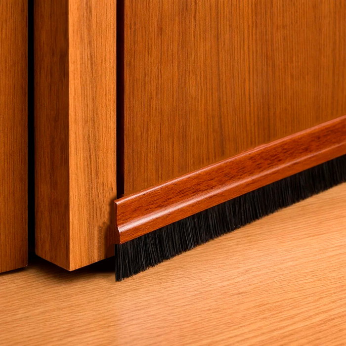 WOLFPACK LINEA PROFESIONAL Bas de porte PVC Sapelli à brosse 1 mètre WOLFPACK LINEA PROFESIONAL Bas de porte PVC Sapelli à brosse 1 mètre