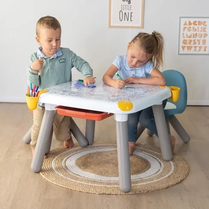 Smoby - Table créative enfant pour dessin et coloriage - Feutres effaçables, 2 grandes feuilles, 9 accessoires - A partir de 3 ans