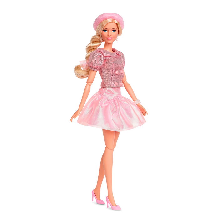Barbie - Poupée Collector Boina Rosa - Personnage de Margot Robbie dans Barbie The Movie - Ensemble Rose avec Blouse à Volants, Jupe Bouffante et Boina - Référence Jbj53 Mattel Barbie - Poupée Collector Boina Rosa - Personnage de Margot Robbie dans Barbie The Movie - Ensemble Rose avec Blouse à Volants, Jupe Bouffante et Boina - Référence Jbj53 Mattel