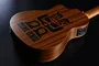 LAG Ukelele Tiki Uku Mini Bass Cutaway Électroacoustique