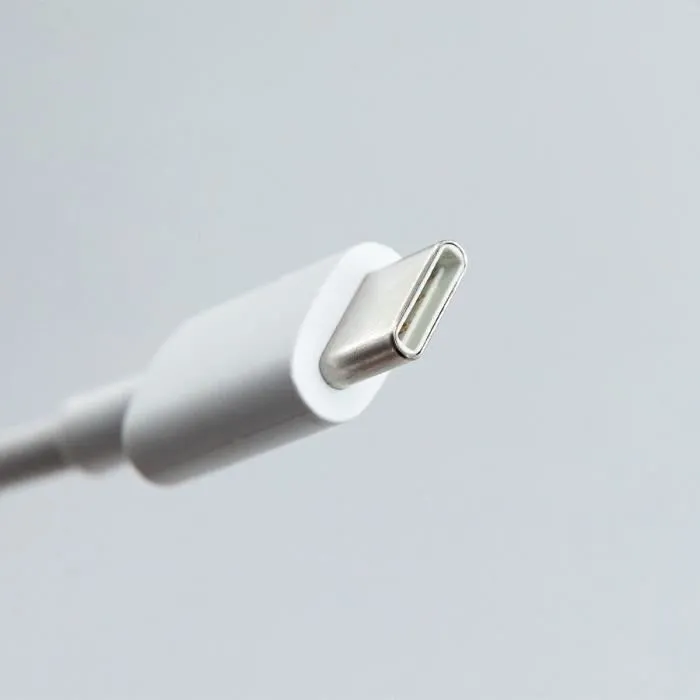 Subsonic - Câble de recharge USB-C vers USB-C pour manette DualSense PS5 (3 mètres)