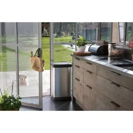 Curver Poubelle à pédale 50 litres Aspect Métal - Design moderne - Plastique recyclé