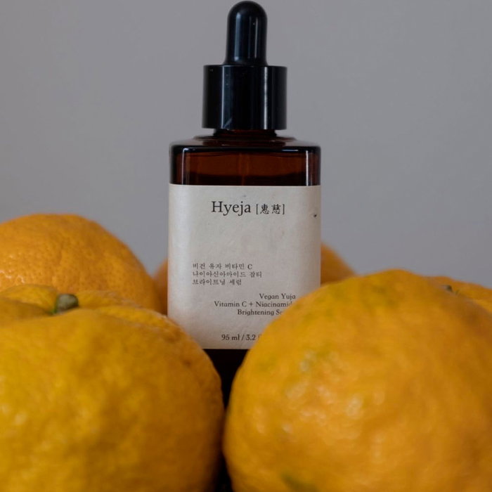 Hyeja Sérum Éclaircissant Végétalien Yuja Vitamine C 95 ml Hyeja Sérum Éclaircissant Végétalien Yuja Vitamine C 95 ml