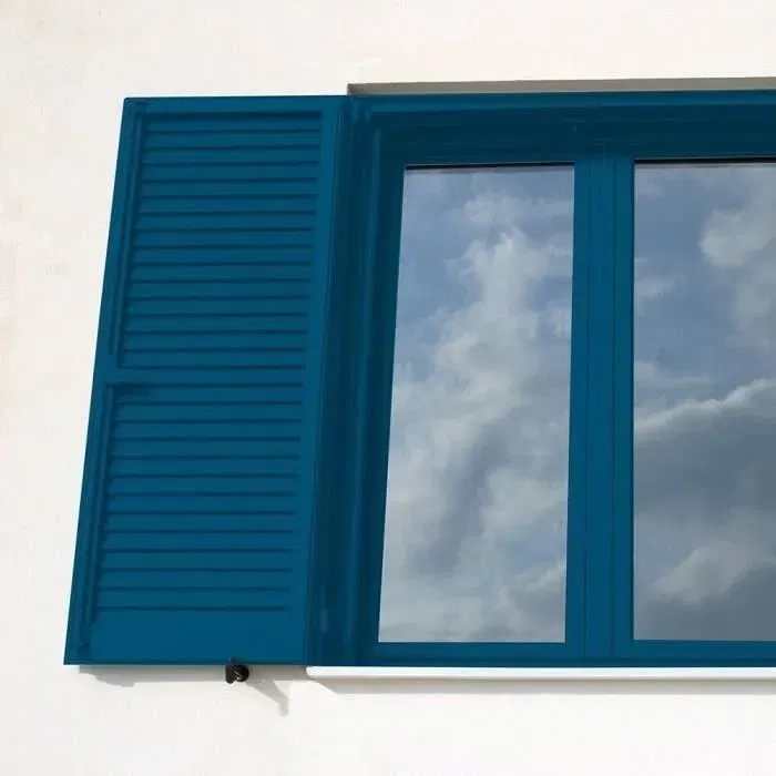 Ripolin Peinture Bois Satin Haute Protection 10 ans Intérieur/Extérieur - Ultra couvrante, anti-tanin, résistante aux chocs - Certifiée EU Ecolabel A+ - Bleu Océan