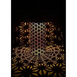 Garden ID Colonne - Lampe solaire pour jardin avec batterie rechargeable, éclairage 6 à 8h, bouton marche/arrêt, couleur or et noir, diamètre 15 cm, hauteur 30 cm